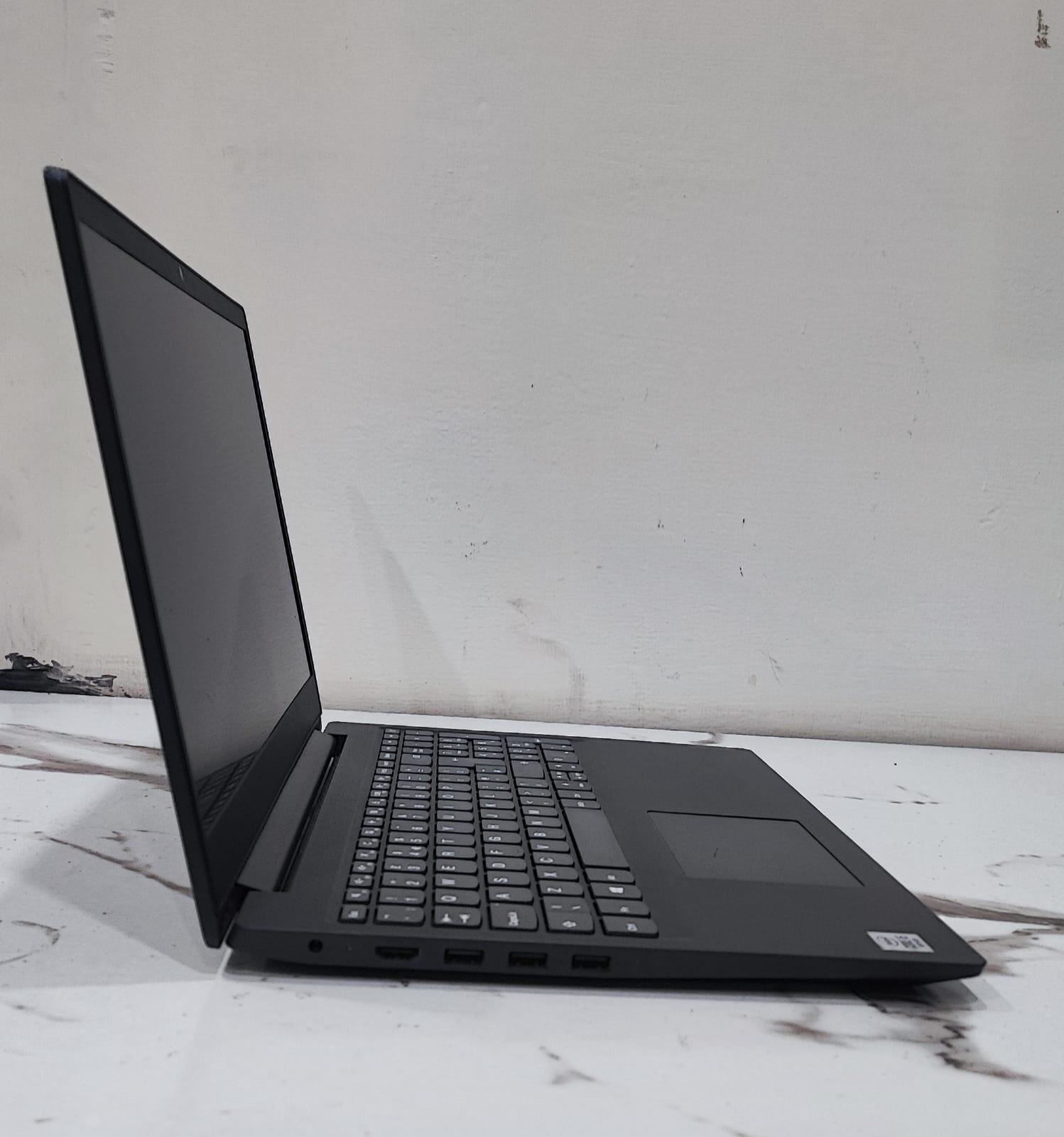 Lenovo V15 Laptop – High Performance & Modern Borderless Design - Image 3